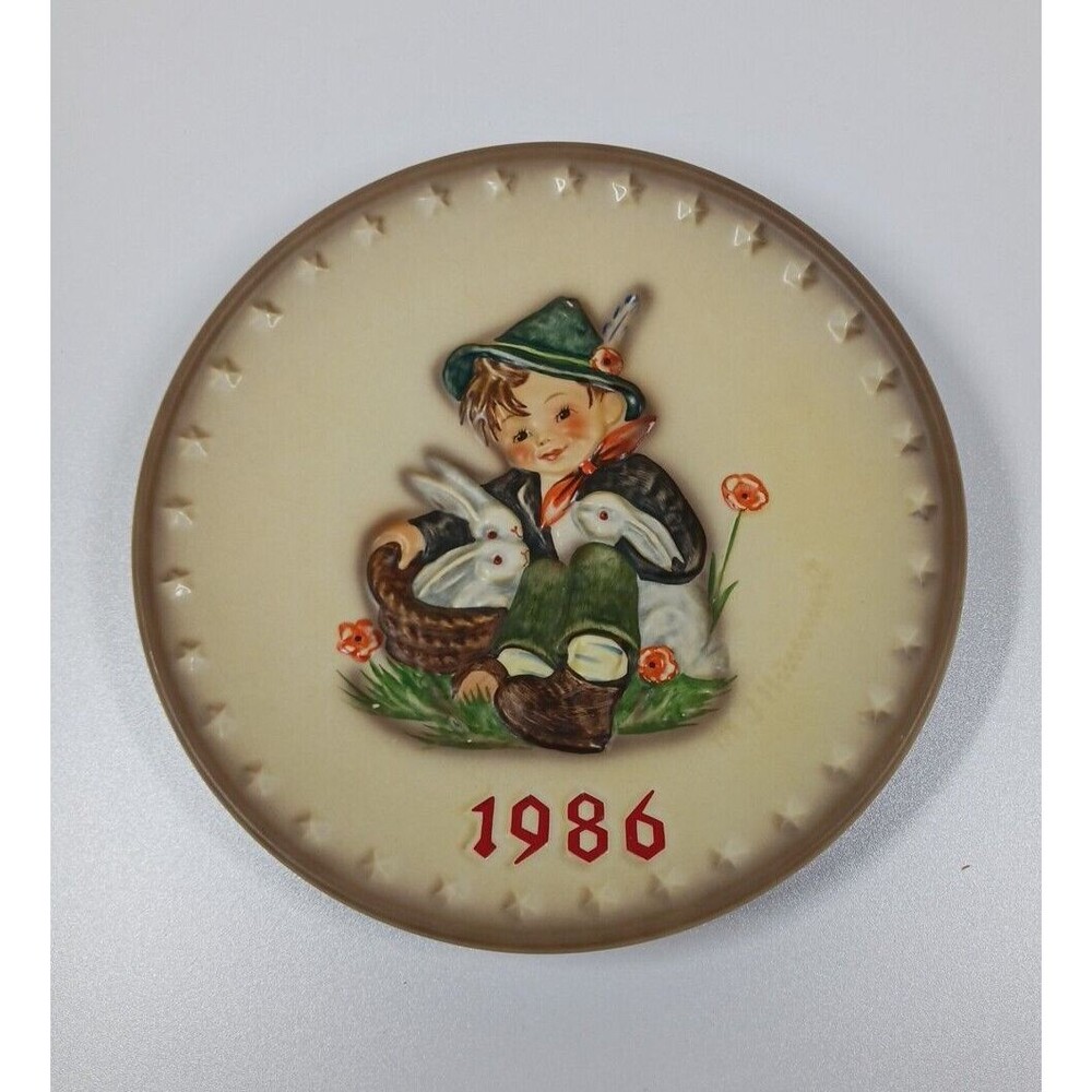 VTG Goebel - M.J. Hummel 1986 16th Annual Collectible Plate